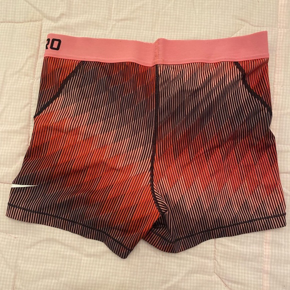 Nike shorts - Picture 2 of 5